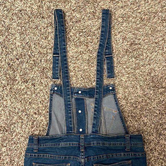 women’s overalls - Picture 6 of 8